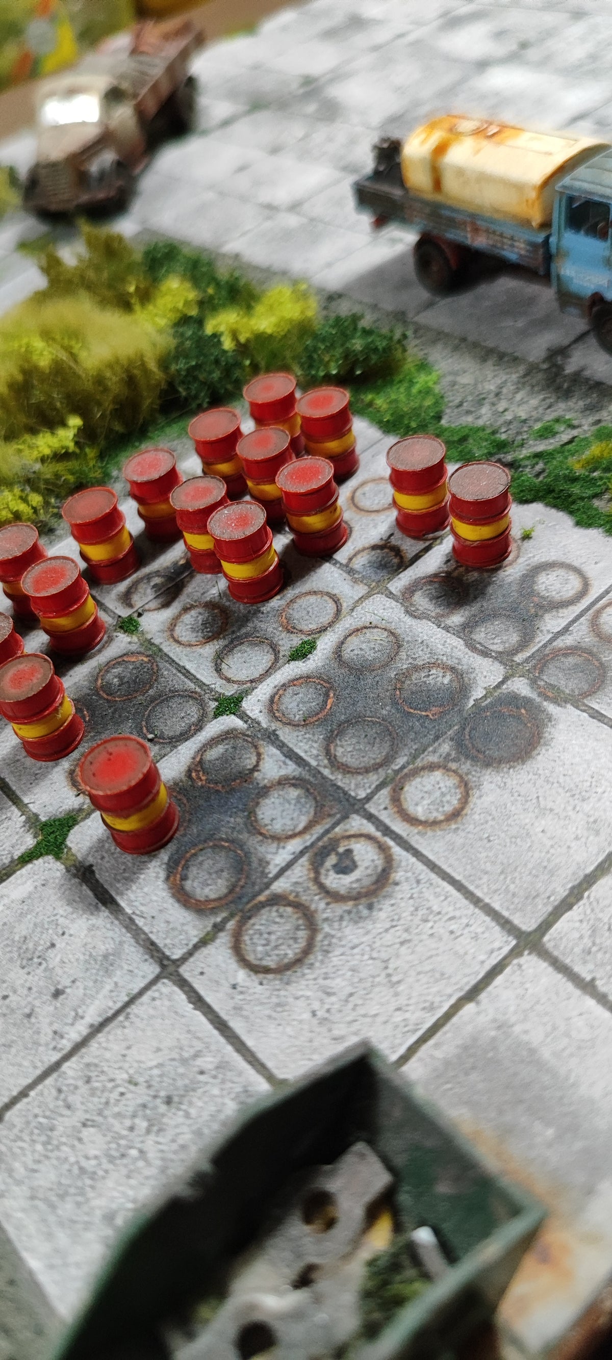 2er Set Dekorbögen Betonplattenboden quadratische Platten Spur H0