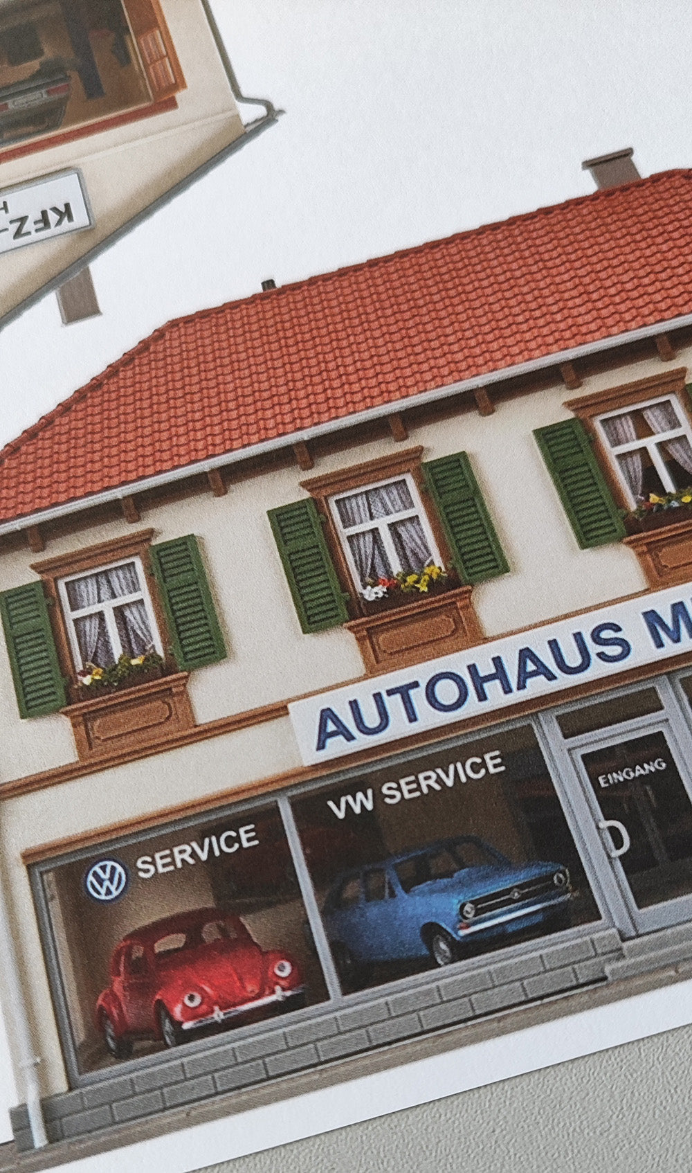 Model Railway Backdrop Car Dealership Müller with Workshop H0 Gauge incl. Scrap Yard with Wooden Fence and Tree H0 Gauge 1:87 KM00000091