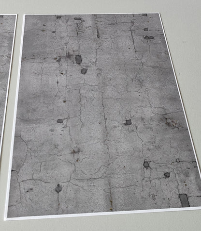 2er Set Dekorbögen heller Asphalt mit Rissen und Flickstellen in Spur H0
