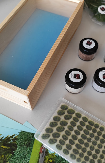 Scenarium Dioramabox inkl. Landschaftszubehör und Hintergründen Spurweite H0