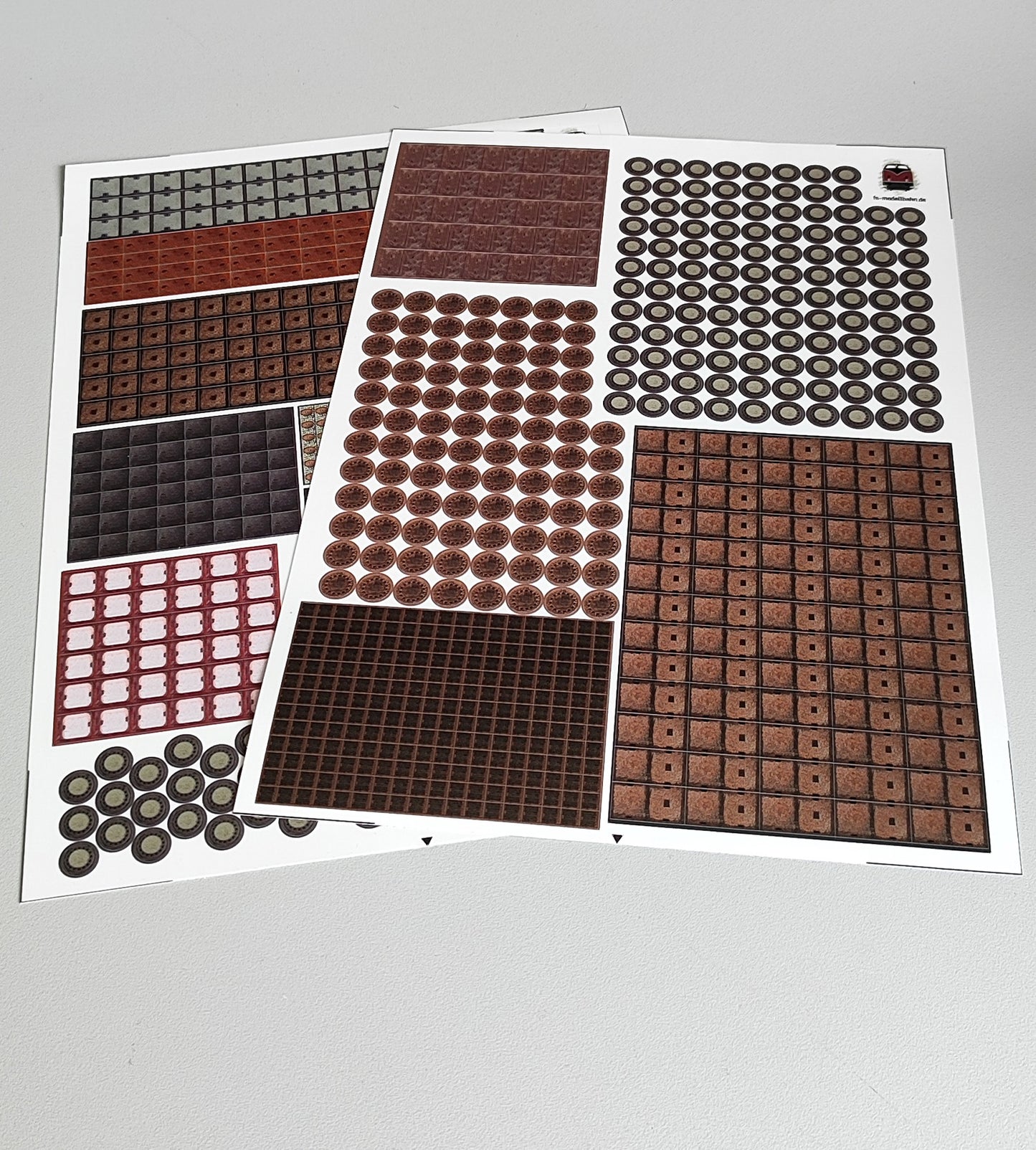 Schachtabdeckungen Kanaldeckel Gullis Set in 1:87 Spur H0 selbstklebend im Set | MZ00000035