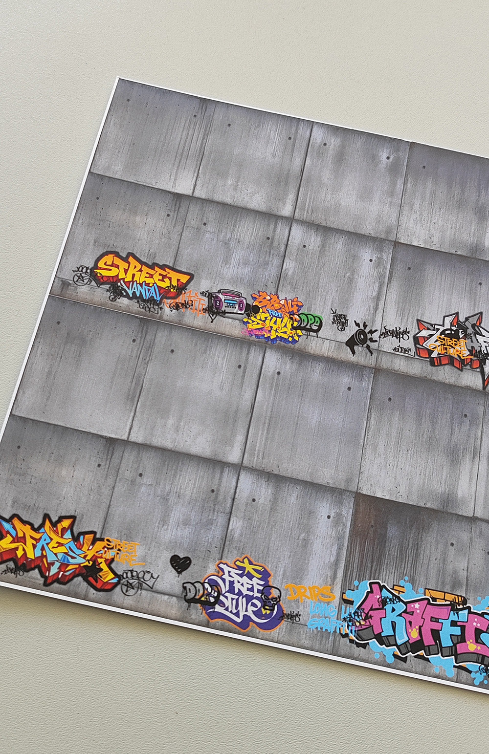 Dekorbögen moderne Betonwand mit Graffiti Spur H0 für Rampen und Wände | DB00000055