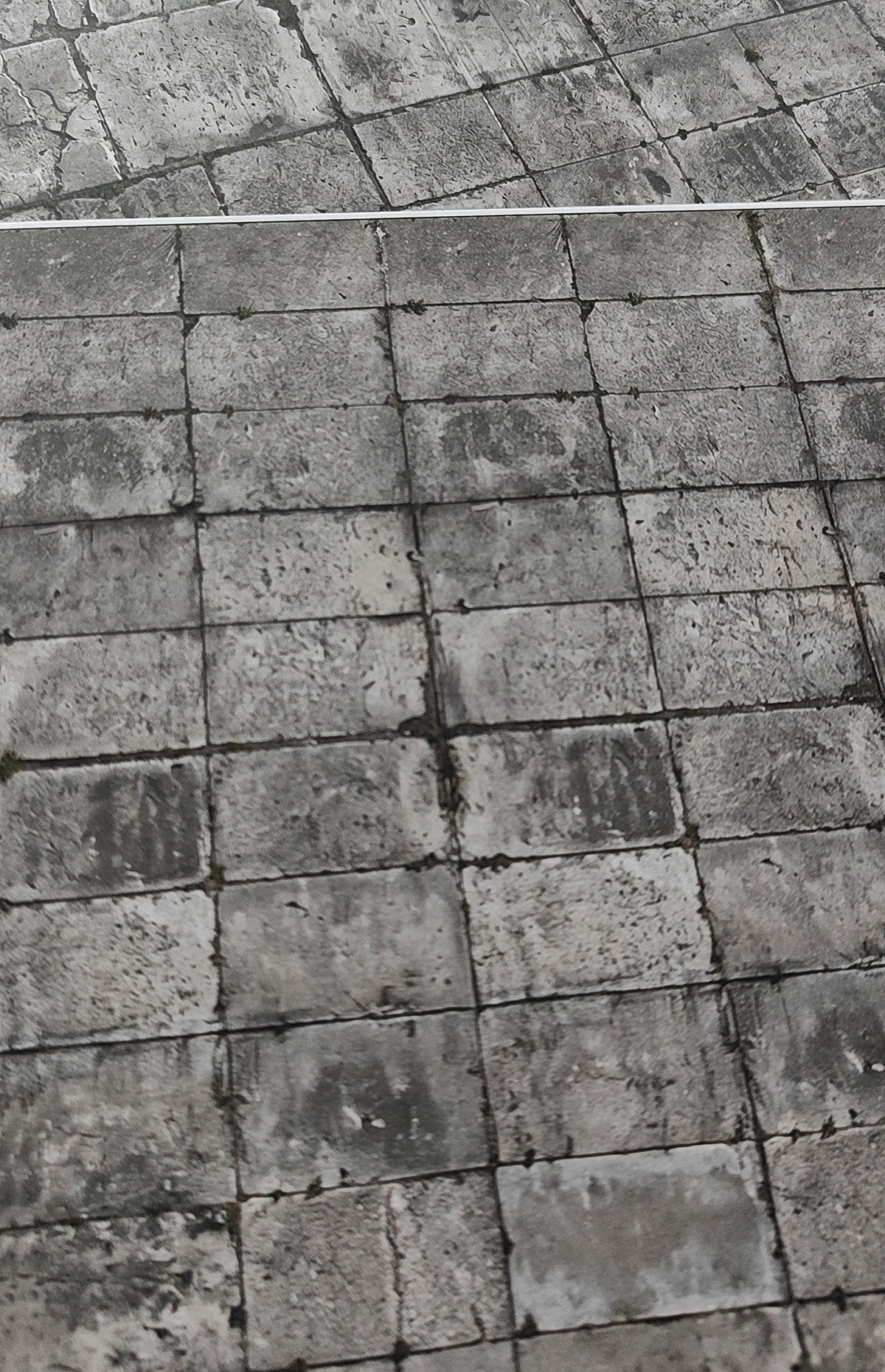 2er Set Dekorbögen verwitterter Betonplattenboden in Spur H0 | DB00000072