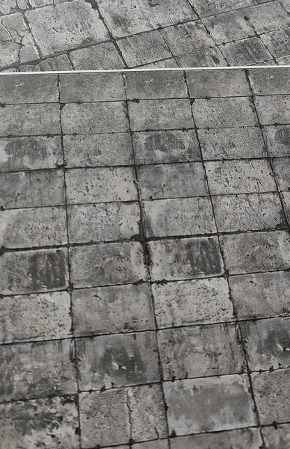 2er Set Dekorbögen verwitterter Betonplattenboden in Spur H0